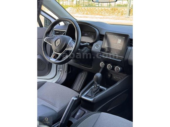 Clio 1.0 TCE Evolution X-tronic