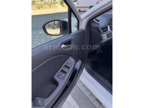 Clio 1.0 TCE Evolution X-tronic