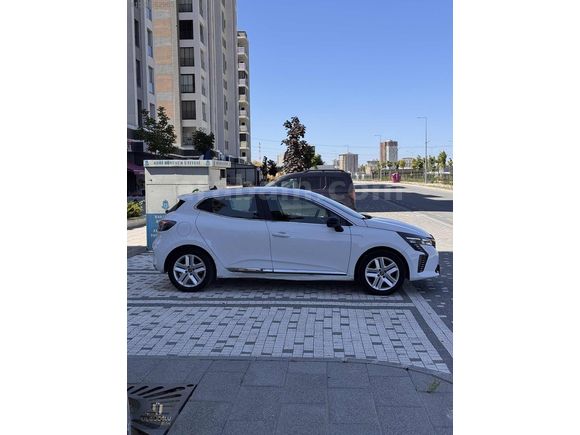 Clio 1.0 TCE Evolution X-tronic