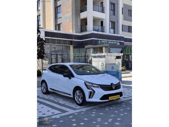 Clio 1.0 TCE Evolution X-tronic