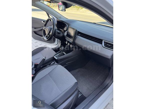 Clio 1.0 TCE Evolution X-tronic