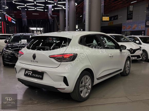 *67.000 KM*2024 CLİO 1.0 TCE EVOLUTİON *KEYLESS-G. GÖRÜŞ-K.AYNA*