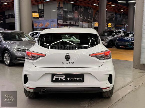*67.000 KM*2024 CLİO 1.0 TCE EVOLUTİON *KEYLESS-G. GÖRÜŞ-K.AYNA*