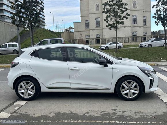 2024 CLİO 1.0 TCE EVOLUTİON X-TRONİCE 28.000 KM SERVİV BAKIMLI