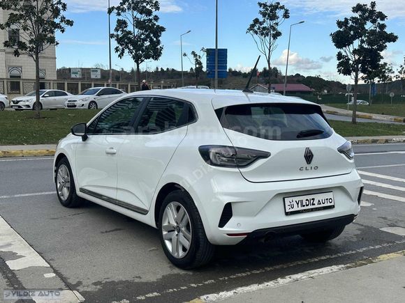 2024 CLİO 1.0 TCE EVOLUTİON X-TRONİCE 28.000 KM SERVİV BAKIMLI