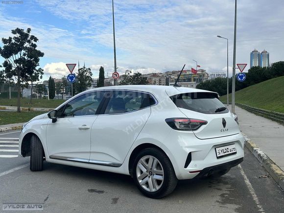 2024 CLİO 1.0 TCE EVOLUTİON X-TRONİCE 28.000 KM SERVİV BAKIMLI