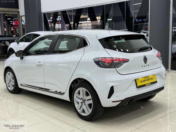 69.000 KM 2024 1.0TCE EVOLUTİON +GERİ GRŞ+K.AYNA CARPLEY