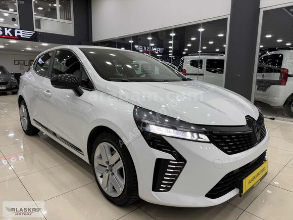 69.000 KM 2024 1.0TCE EVOLUTİON +GERİ GRŞ+K.AYNA CARPLEY