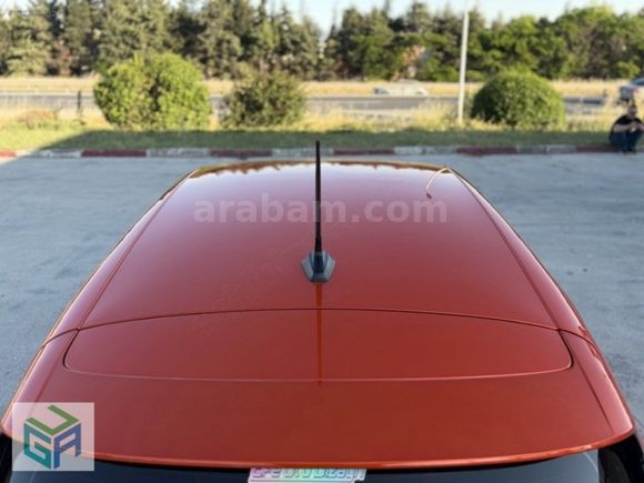 HATASIZ-BOYASIZ-TRAMERSİZ 2023 MODEL CLİO 1.0 TCE X TRONİC