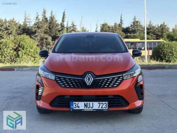 HATASIZ-BOYASIZ-TRAMERSİZ 2023 MODEL CLİO 1.0 TCE X TRONİC