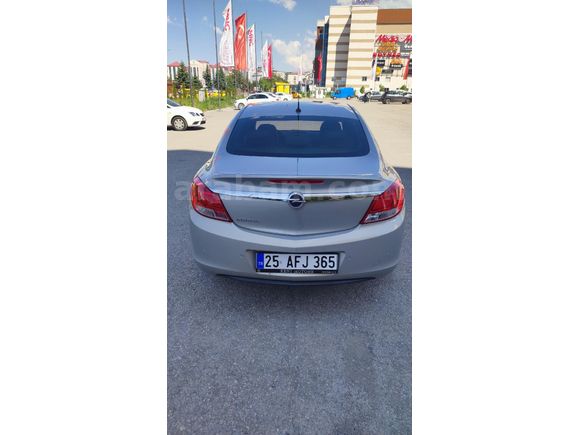 HATASIZ 35.000km Opel Insignia