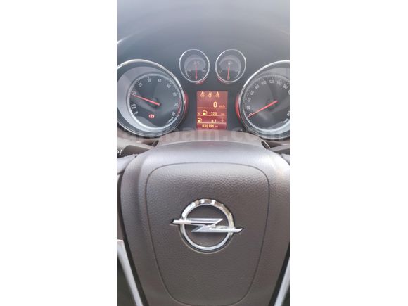 HATASIZ 35.000km Opel Insignia