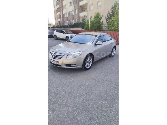 HATASIZ 35.000km Opel Insignia