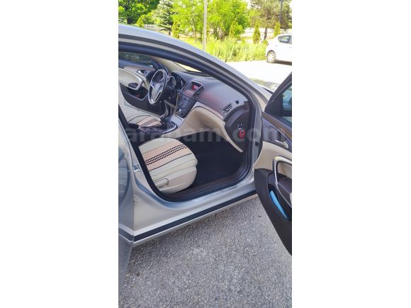 HATASIZ 35.000km Opel Insignia