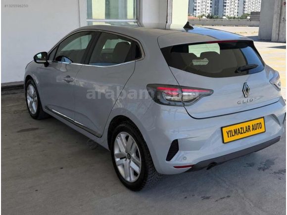 YILMAZLAR AUTO CARS DAN HATASIZ 2024 CLİO OTOMOTİK