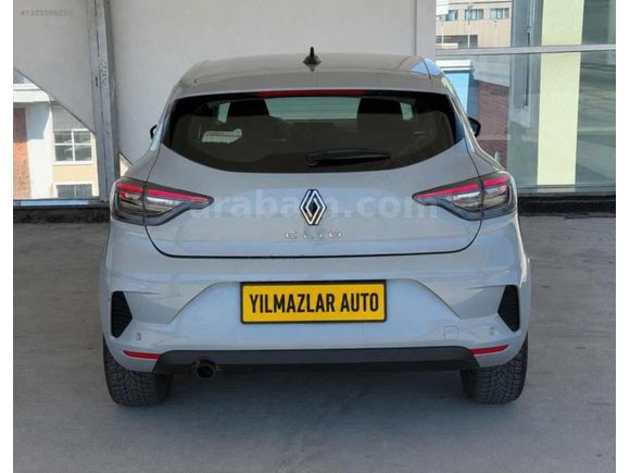 YILMAZLAR AUTO CARS DAN HATASIZ 2024 CLİO OTOMOTİK