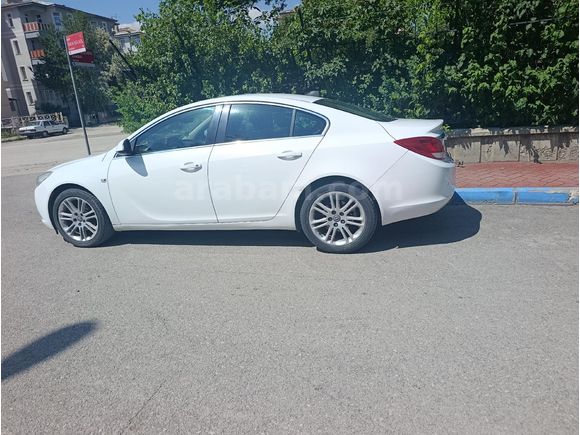 Sahibinden Opel Insignia 2.0 CDTI Edition 2011 Model