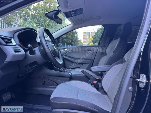 HATASIZ BOYASIZ CLİO 1.0TCE EVOLUTİON 49.500 KM SERVİS BAKIMLI