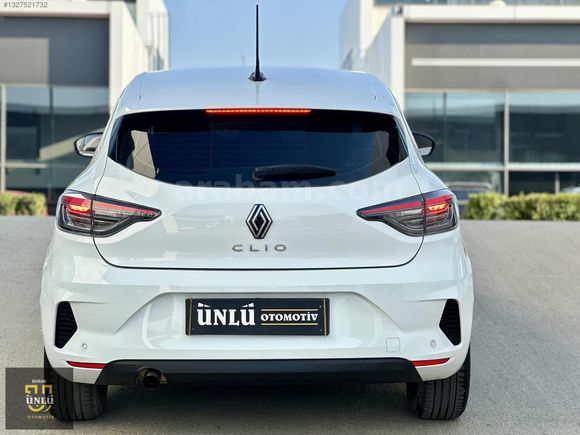 2024 ÇIKIŞLI 47.000 KM DE CLİO EVOLUTİON OTOMATİK