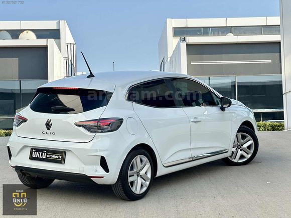 2024 ÇIKIŞLI 47.000 KM DE CLİO EVOLUTİON OTOMATİK