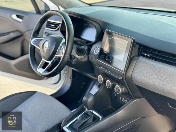 2024 ÇIKIŞLI 47.000 KM DE CLİO EVOLUTİON OTOMATİK