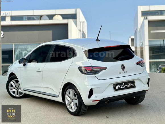2024 ÇIKIŞLI 47.000 KM DE CLİO EVOLUTİON OTOMATİK