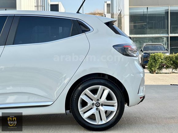 2024 ÇIKIŞLI 47.000 KM DE CLİO EVOLUTİON OTOMATİK