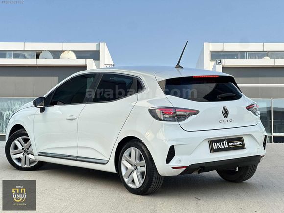 2024 ÇIKIŞLI 47.000 KM DE CLİO EVOLUTİON OTOMATİK