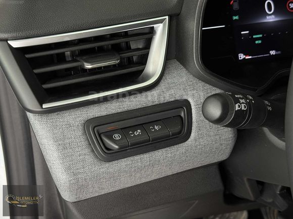 2025 RENAULT CLİO 1.0 TCE EVOLUTION BAKIMLI %20 KDV 28.000KM