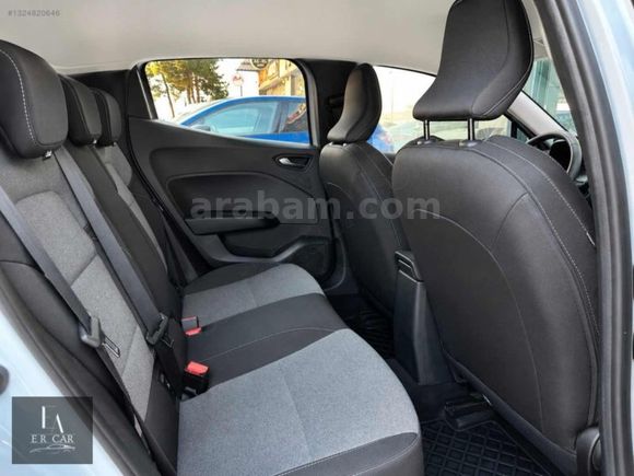 ER CAR İZMİR DEN 2024 OTOMATİK CLİO YETKİLİ BAKIMLI