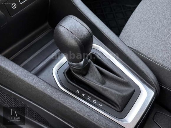 ER CAR İZMİR DEN 2024 OTOMATİK CLİO YETKİLİ BAKIMLI