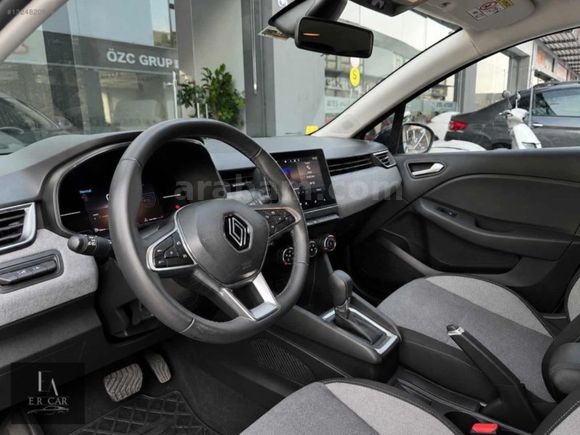 ER CAR İZMİR DEN 2024 OTOMATİK CLİO YETKİLİ BAKIMLI