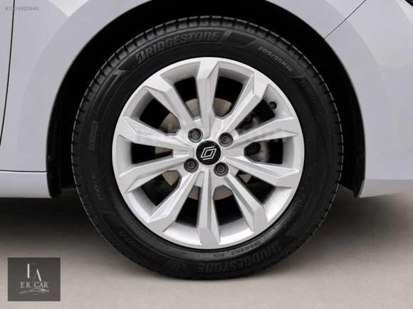 ER CAR İZMİR DEN 2024 OTOMATİK CLİO YETKİLİ BAKIMLI