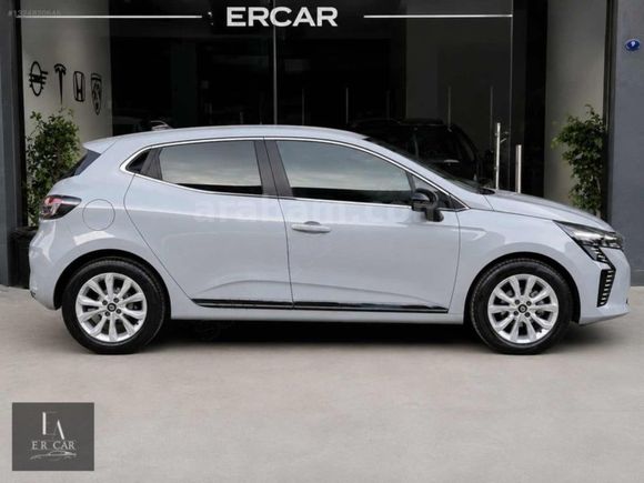 ER CAR İZMİR DEN 2024 OTOMATİK CLİO YETKİLİ BAKIMLI