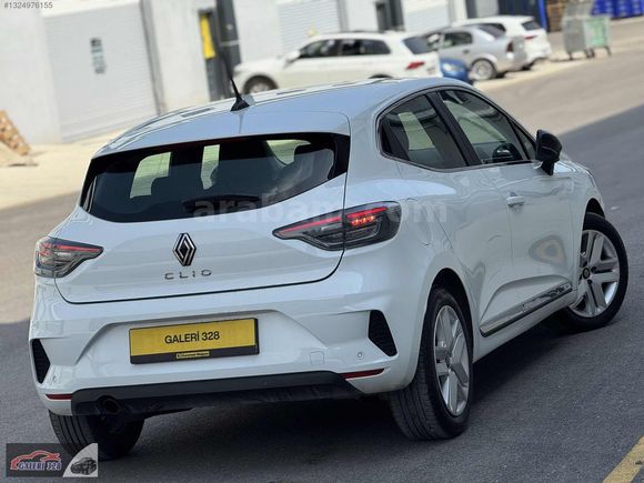 BOYASIZ 2024 RENAULT CLİO 1.0 TCe 91 HP EVOLUTİON X-TRONIC