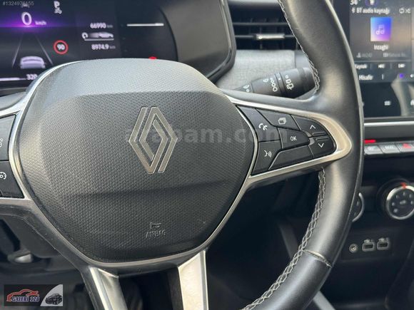 BOYASIZ 2024 RENAULT CLİO 1.0 TCe 91 HP EVOLUTİON X-TRONIC