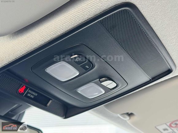 BOYASIZ 2024 RENAULT CLİO 1.0 TCe 91 HP EVOLUTİON X-TRONIC