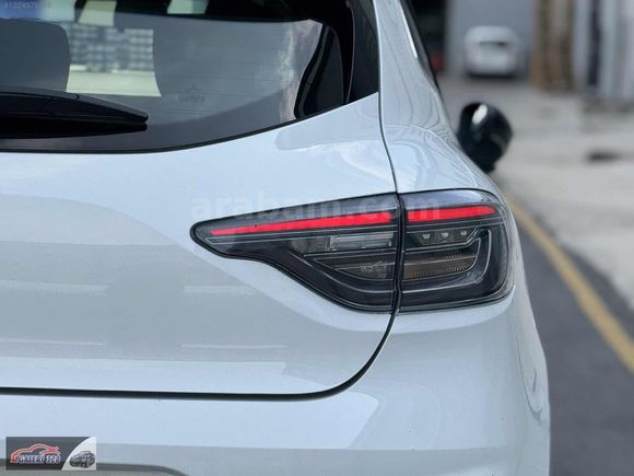BOYASIZ 2024 RENAULT CLİO 1.0 TCe 91 HP EVOLUTİON X-TRONIC