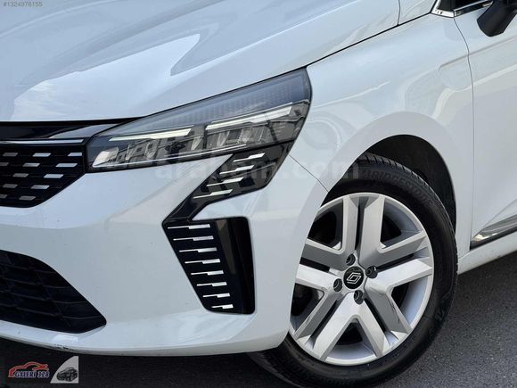 BOYASIZ 2024 RENAULT CLİO 1.0 TCe 91 HP EVOLUTİON X-TRONIC