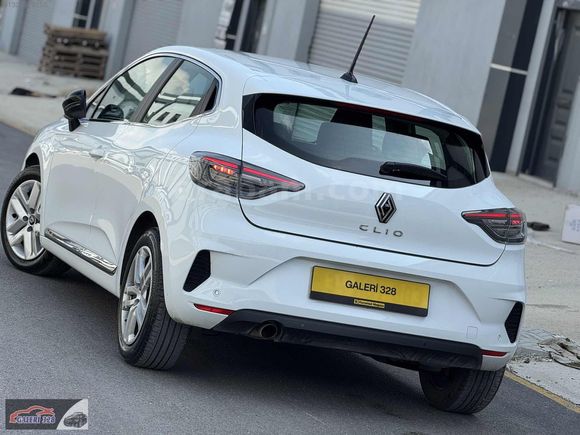 BOYASIZ 2024 RENAULT CLİO 1.0 TCe 91 HP EVOLUTİON X-TRONIC