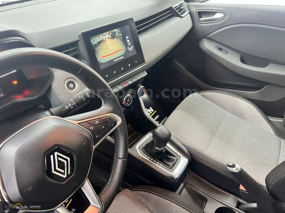 ASİL'DEN 2024 CLİO 1.0TCE EVOLUTİON OTOMATİK 44.970 KM