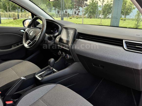 2023 İLK SAHİBİNDENN OTOMATİK CLİO / BOYASIZ/DEĞİŞENSİZ/45***KM