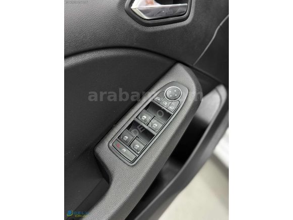 DELİL'DEN 2025 RENAULT CLİO GÜVENLİK PAKET 27.000 KM'DE 1.0 TCE