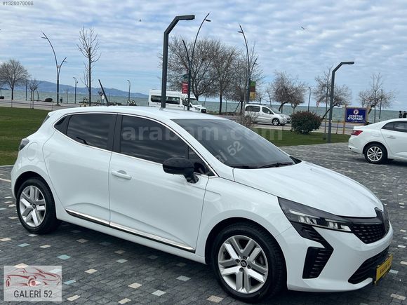 GALERİ 52 DEN 2024 HATASIZ BOYASIZ 45 BİNDE CLİO 1 TCE OTOMOTİK
