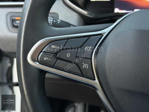 ÇELER AUTO/1.0TCE CLİO 2025 ÇIKIŞLI K.AYNA+NAVİ+GERİGÖRÜŞ+GSR2