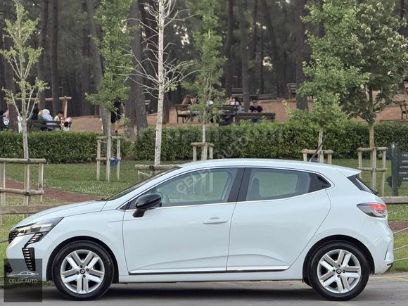 ÇELER AUTO/1.0TCE CLİO 2025 ÇIKIŞLI K.AYNA+NAVİ+GERİGÖRÜŞ+GSR2