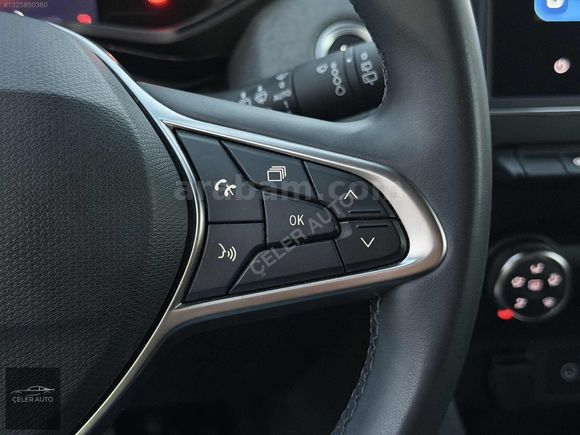 ÇELER AUTO/1.0TCE CLİO 2025 ÇIKIŞLI K.AYNA+NAVİ+GERİGÖRÜŞ+GSR2