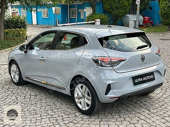 2024 CLİO EVOLUTİON 1.0 TCE OTOMATİK 43.000 KM'DE BOYASIZ