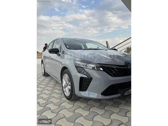 AUTO SRC 2024 RENAULT CLİO 1.0