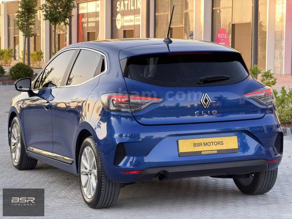 2024 CLİO EVOLUTİON HATASIZ BOYASIZ TRAMERSİZ 35.000 KM
